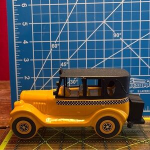 AVON 1926 CHECKER CAB 🚕